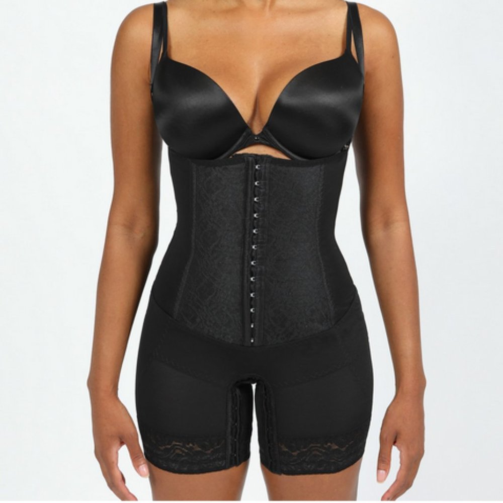 Body Fashion Black: Size 28